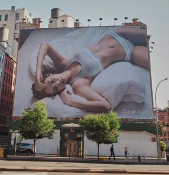 블랙핑크 제니, 이 사진 한 장으로 뉴욕 뒤집었다..제니, 한국인 최초 뉴욕 광고판 장식