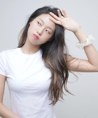 [앙스모멍] AOA 설현 - 인스태그램 팔찌 착용