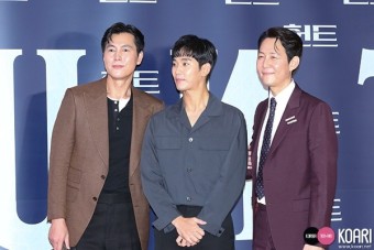 20220802 영화 헌트 VIP 시사회 김수현씨 기사짤 (5)