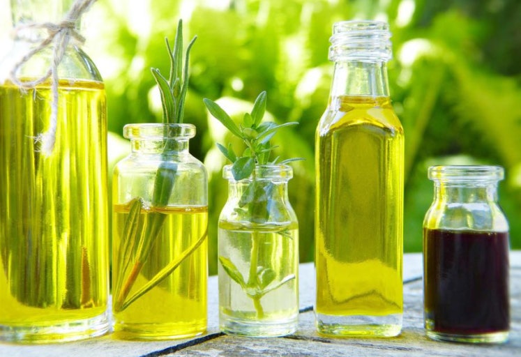 유통기한 지난 식용유 활용법 4가지 1 식용유 활용법