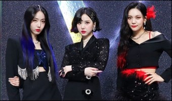 그룹 '비비지'로 재데뷔하는 신비 엄지 은하