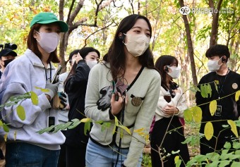 2022 유한킴벌리 사원 자원봉사, 서울숲의 나무를 심고 가꾸다.