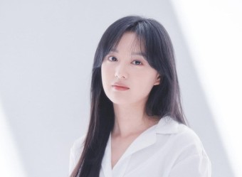 김지원 백상예술대상 드레스, 정보 및 출연작품 소개