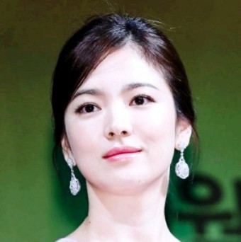배우 송혜교 프로필 나이 키 갤러리 브루노 마스 콘서트 티켓 특혜 의심