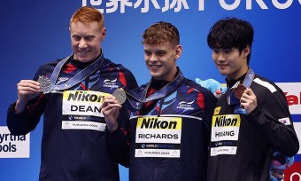 한계 넘어선 황선우, 세계수영선수권 자유형 200m 3위…한국 최초 2회 연속 시상대