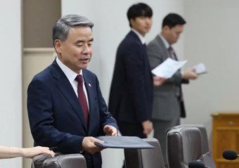 이종섭 국방부 장관 사의 표명, 민주당 