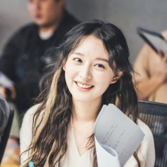 눈물의여왕 편성연기 2024년 방송예정 김수현, 김지원 주연드라마