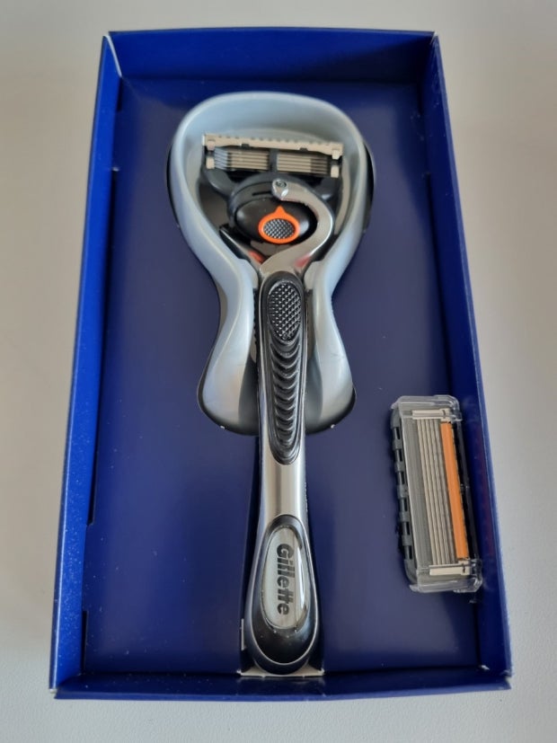 질레트 프로글라이드 면도기