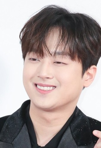 이찬원, 'KBS 연예대상'에서 최우수상 수상