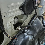 카니발 소 울음 소리와 덜 닫힘 모터 교환으로 해결하고 전동트렁크 순정화 시공.