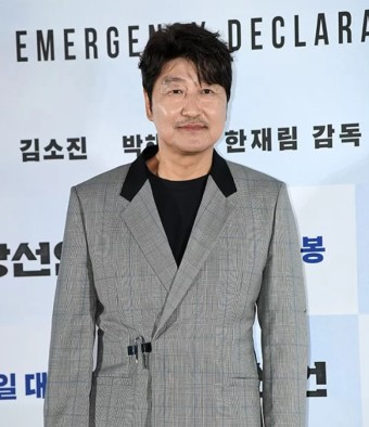 배우 송강호 첫 도전 시리즈물 '삼식이 삼촌', 올 상반기 공개 확정
