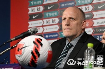 요르단전 이천수 클린스만, 한국 축구 분석가가 대표팀 패배 후 감독을 비판하다