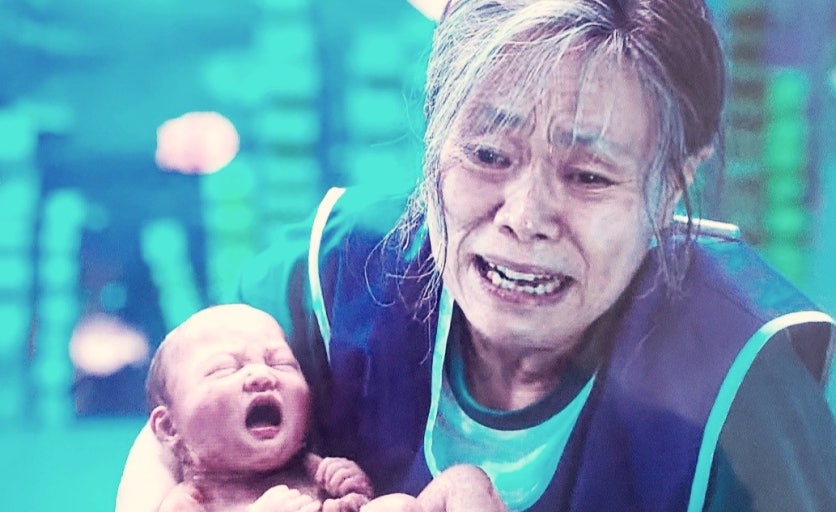오징어게임3에서 아기가 등장할 때부터