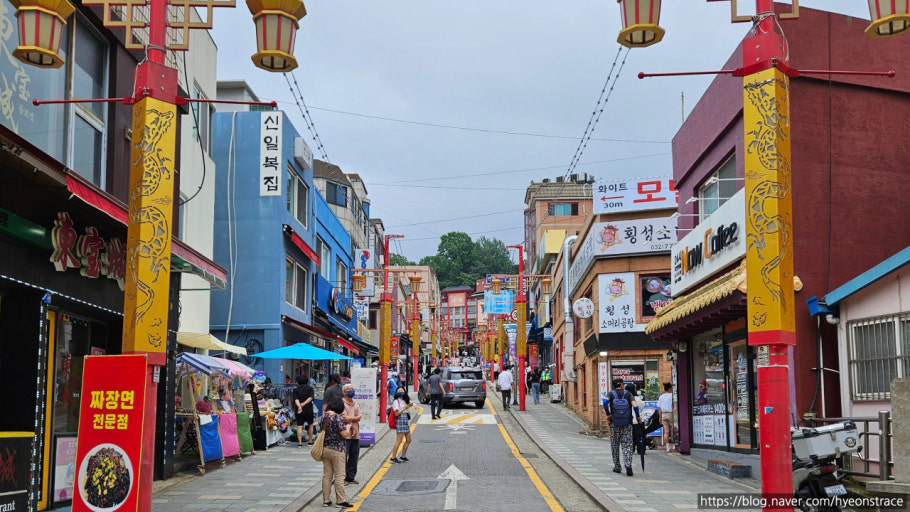 Cổng chào đặc trưng của Khu Phố Tàu Incheon.