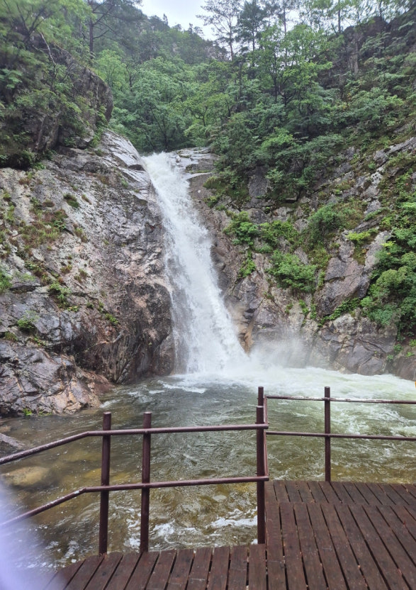비룡폭포 전경 1