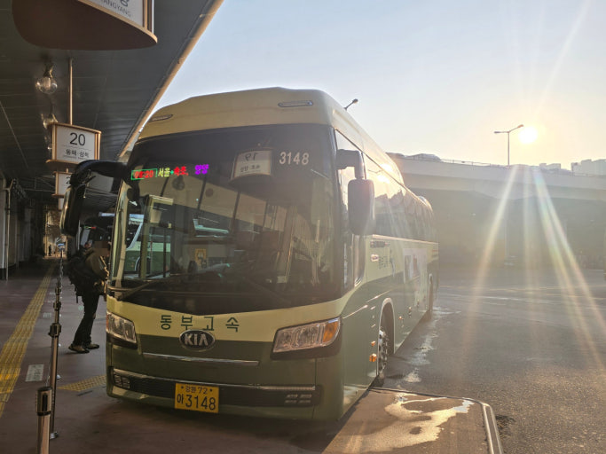 낙산 고즈넉한 낙산사를 품은 기다림과 소망의 땅 ?src=http%3A%2F%2Fblogfiles.naver.net%2FMjAyNTExMjFfMTgy%2FMDAxNzYzNzAwNzY1ODA5.HYT4vnkSFj1r61lmHLBZxZ JBxTv7WlNz9K YC3V Psg.3KylgyreJ1VCdxsEmdQUYQyqTZ70IMgLqpomL4Y0Yocg.JPEG%2F20251105 081132