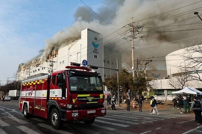 spc 또 난리... 삼립 빵공장 대형 화재남