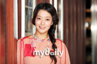 김희선 - 락산그룹 박성관 회장 아들 박주영 씨와 결혼
