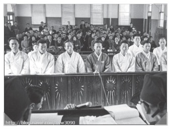 인혁당 사형 8명 유족에 20억~33억원씩 국가배상