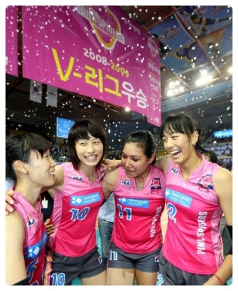 프로배구 여자부 흥국생명 우승, 김연경 또 MVP