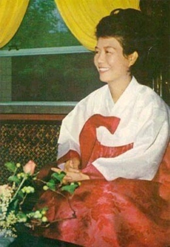 영부인 육영수 여사