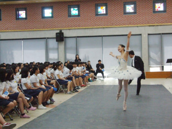 5월18일 성명여자중학교 폴라드관 첫 공연했습니다:)