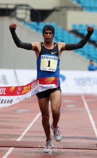 2011년 서울국제동아마라톤 우승자 굼리 교통사고로 사망