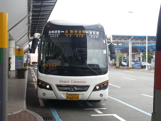태영공항리무진(김해공항-서면-부산역-남포동) 6015호