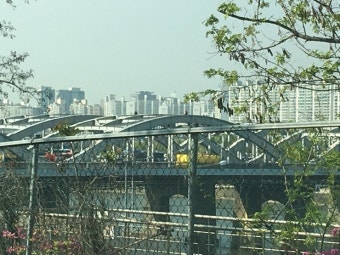 한강대교 자살 소동으로 길이 꽉~~~! ㅜㅜ