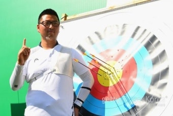 런던때 마지막 평가전 탈락한 선수가 김우진 장헤진선수래요