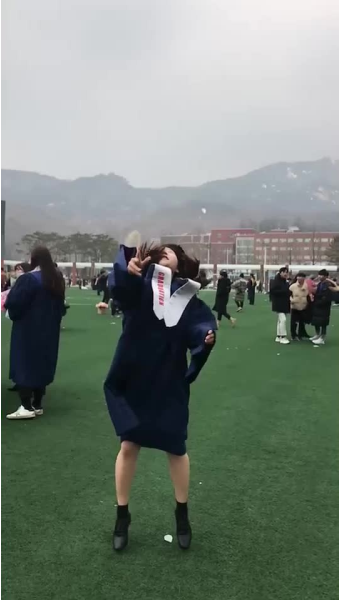 대학교 졸업식도 축제다!!국민대 졸업하는 우리 서이주 훌륭하고 멋지다~~^^