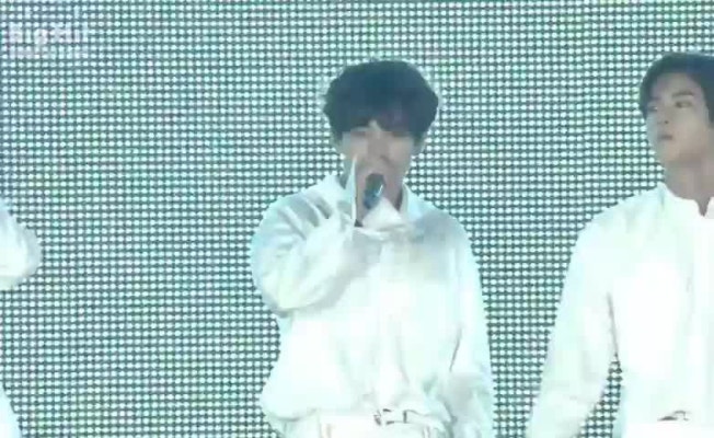 방탄소년단 뷔 사우디콘서트에서 역시 멋진 우리태형 | 블로그
