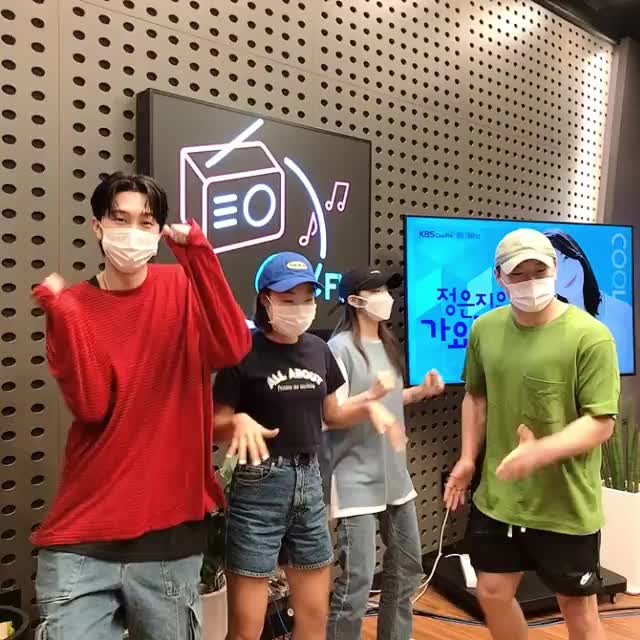가수 정동원, 연말 콘서트는 없지만...팬들을 위한 큰 선물 2가지 발표 및 뮤지컬 도전 계획 공개