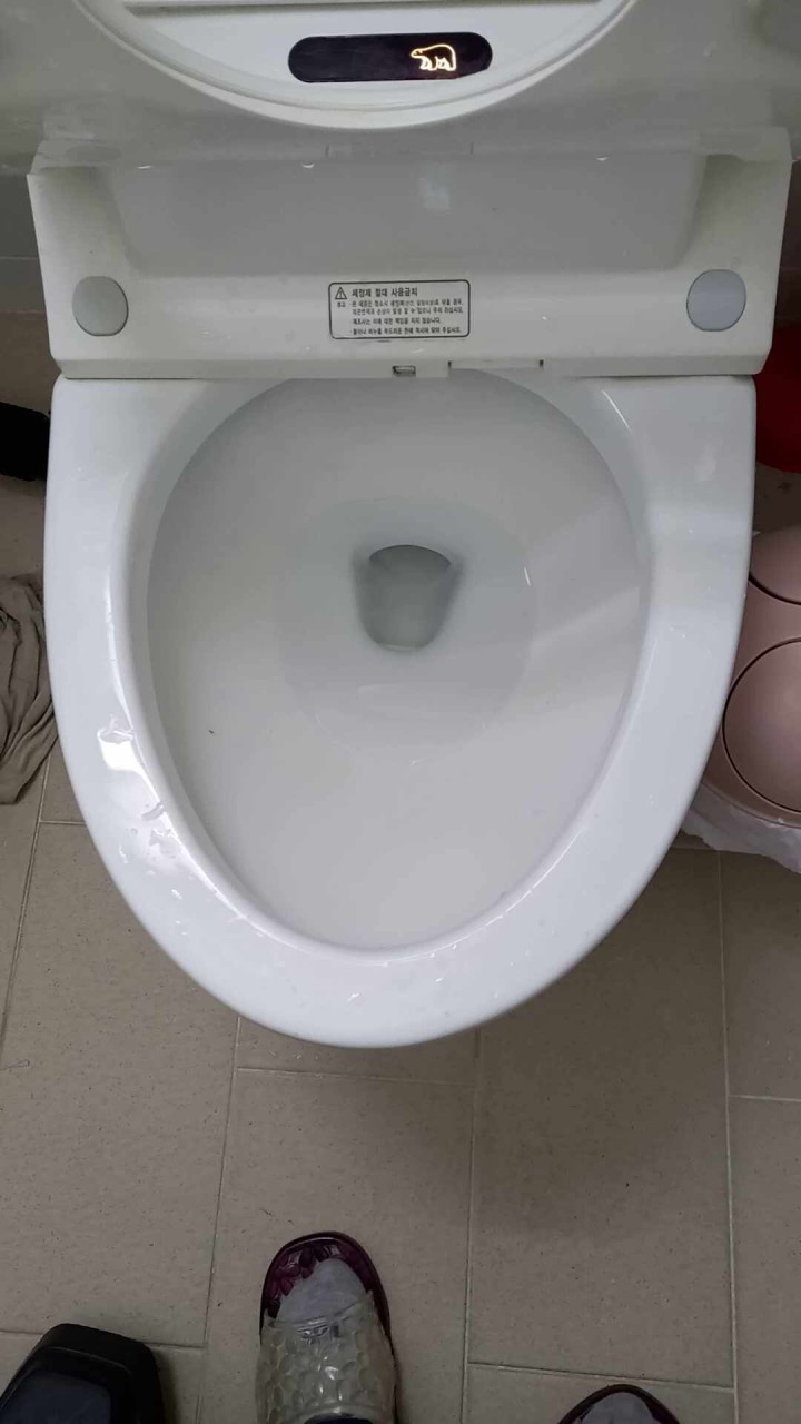 죽전동 주민들, 변기막힘 사고로 불편함 호소
