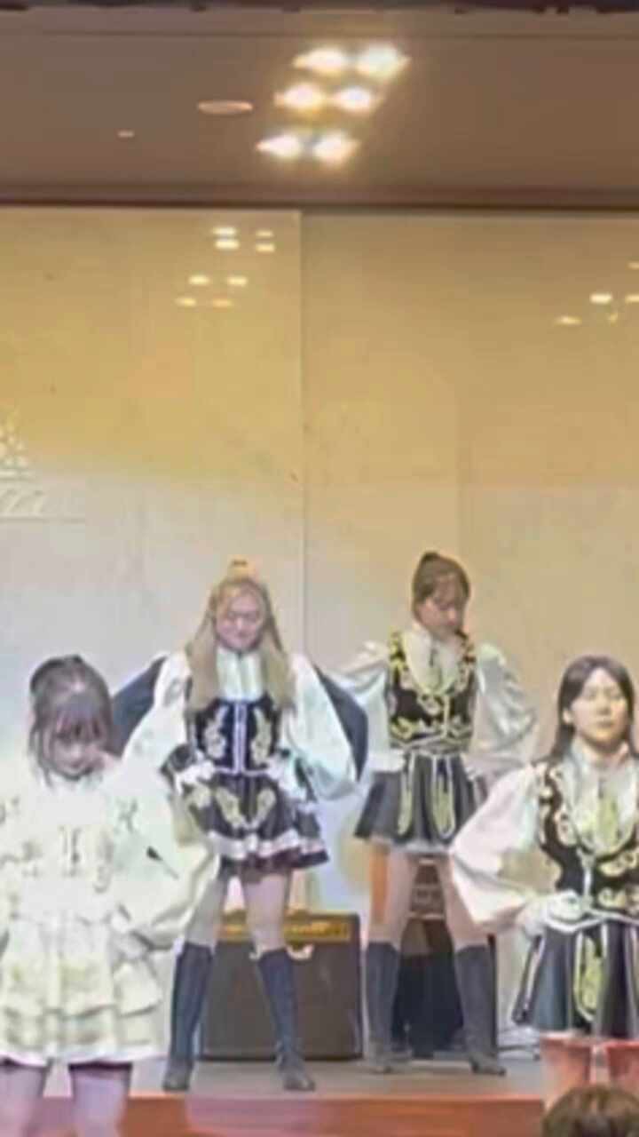 로제, 블랙핑크 멤버로서 뉴진스 지지 표명
