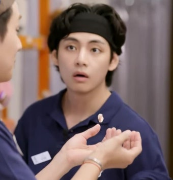 서진이네 뷔 김태형 인턴 너무 귀여워서 어캄?