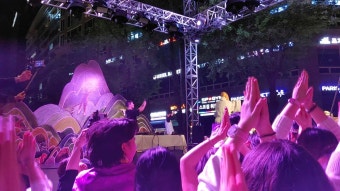 부처핸섬! 2024 연등회 방문 후기 (ft. 뉴진스님 공연)