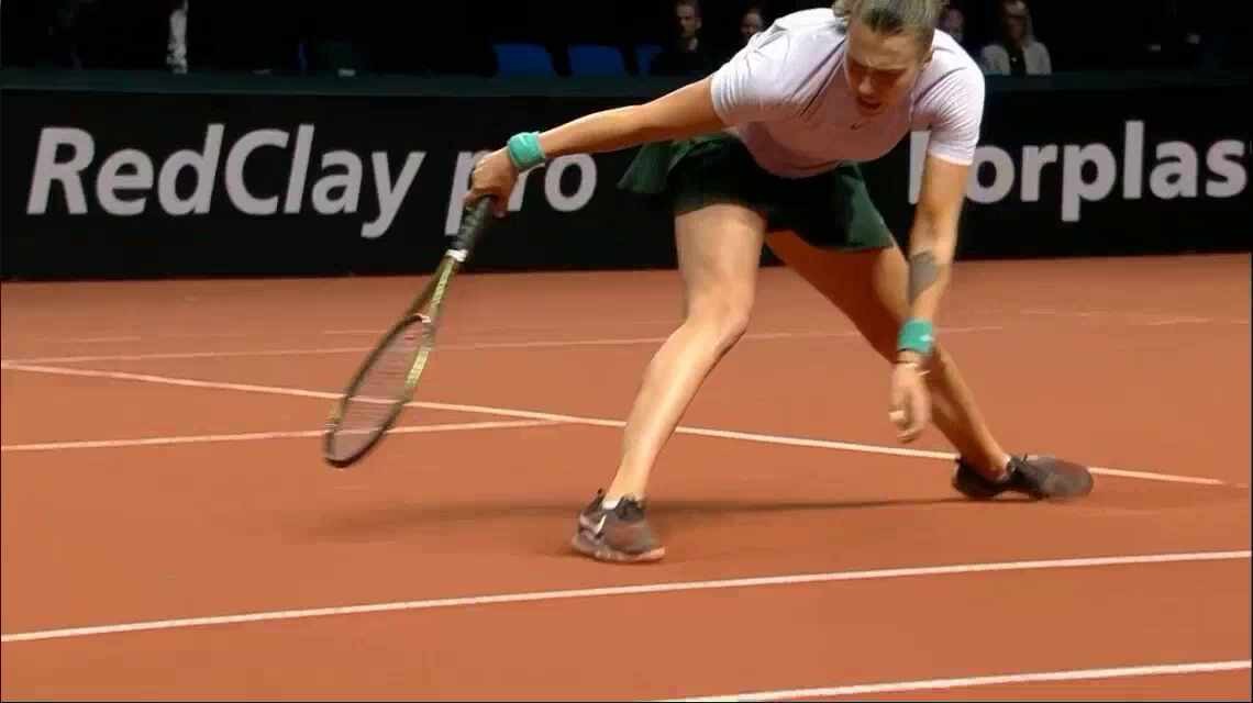 오스타펜코, 사발렌카 꺾고 WTA 투어 포르셰 그랑프리 우승