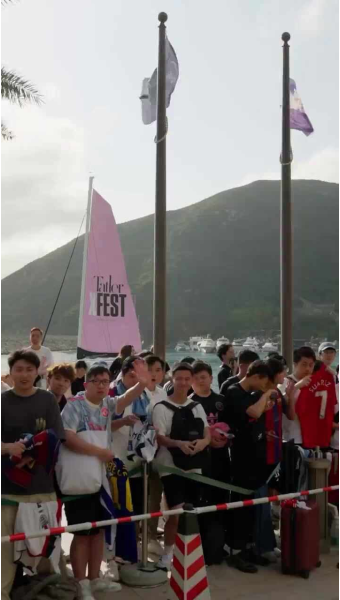 홍콩에 도착한 메시 영상, 사진들(+홍콩에서 메시 이름을 딴 람보르기니)