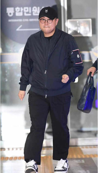 경찰, '뺑소니' 김호중 · 소속사 관계자 구속영장 신청...한동훈 팬카페도 성토글 이어져...