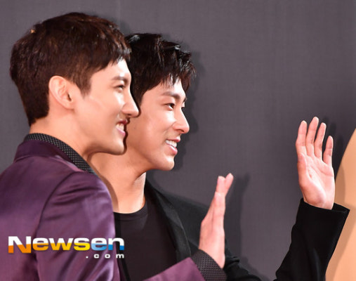 [포토엔HD]동방신기 ‘예비역에도 자체발광 외모’