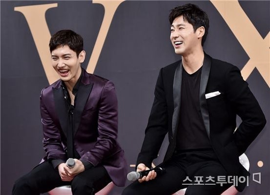 동방신기, 부정할 수 없는 '왕의 귀환'[st스페셜]