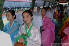 민족공동행사 참석한 북 예술단