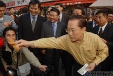 울산 동구 남목시장 방문한  이회창 후보