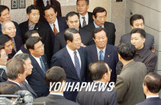 김대중 대통령 기다리는 동교동계