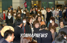 여행업계 단비.. 일본 관광객 대거 입국