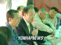 전농 농성장 찾은 김영진 농림부장관