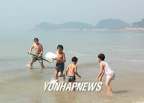 만리포는 벌써 여름