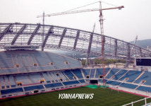 타워크레인 설치된 제주월드컵경기장