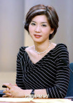 황정민 아나운서, 소설 번역물 출간